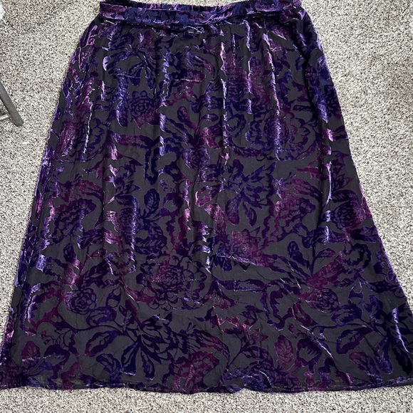 Linea by Louis Deirolio Elegant Purple burnt out Velvet maxi Skirt size 2x goth - Picture 2 of 7